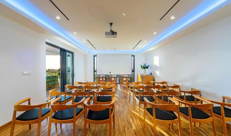 Anemi Hotel and Suites