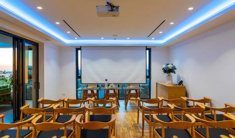 Anemi Hotel and Suites