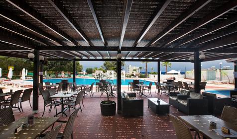 Adelais Bay Hotel