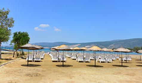 Ramada Resort by Wyndam Akbuk
