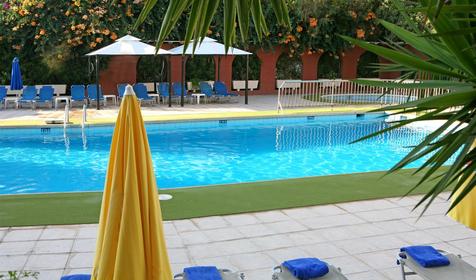 Navarria Hotel