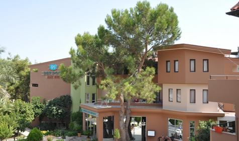 Aleria Belport Beach Hotel