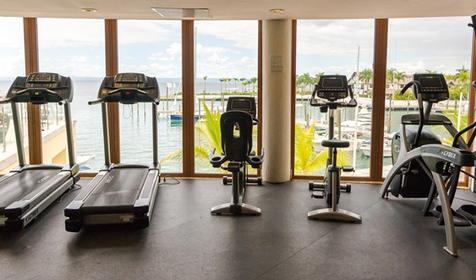 Bannister Hotel Yatch Club