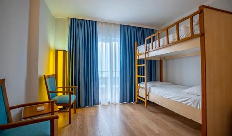 Family Room With Bunkbed