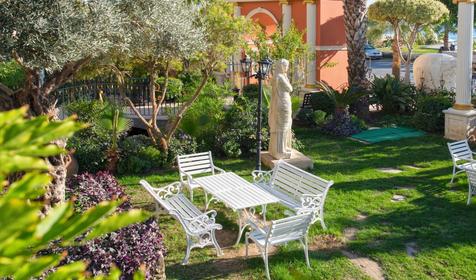 Antique Roman Palace Museum Hotel