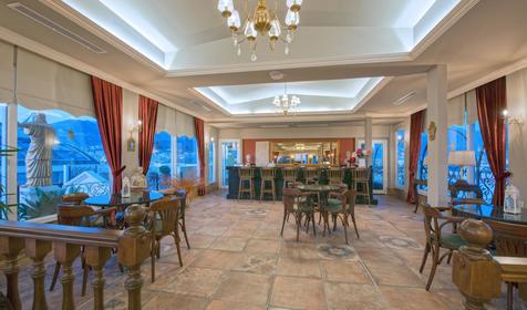 Antique Roman Palace Museum Hotel