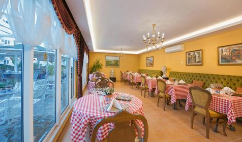 Antique Roman Palace Museum Hotel