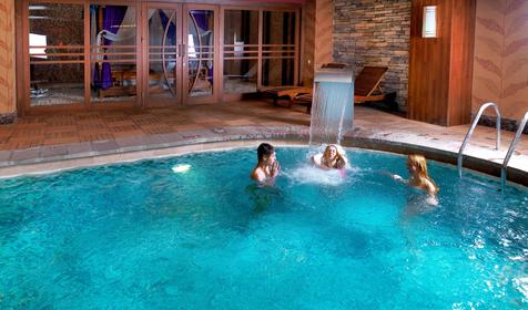 Crystal De Luxe Resort