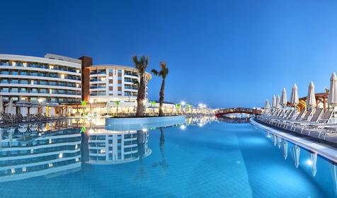 Aquasis De Luxe Resort & Spa