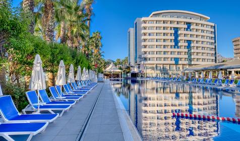 Porto Bello Hotel Resort & Spa