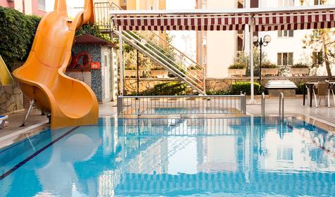 Lara Dinc Hotel