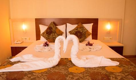Lara Dinc Hotel