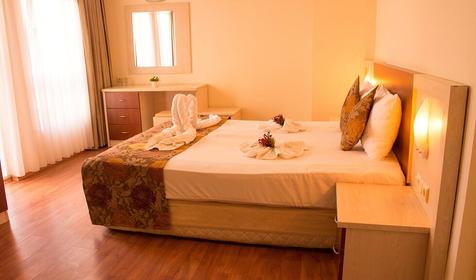 Lara Dinc Hotel