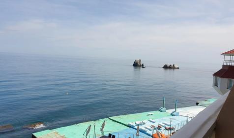 Семейный двухкомнатный с балконом, вид на море