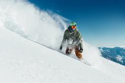 На Курорте Красная Поляна стартовали международные соревнования по фрирайду на горных лыжах и сноубордах